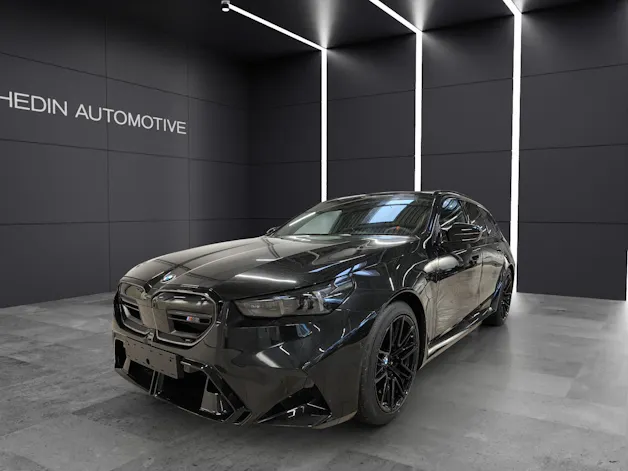 BMW M5 xDrive Touring