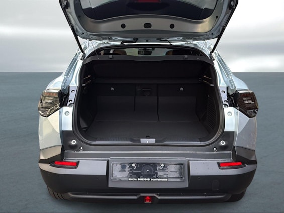 Vehicle image 9 Vehicle image 9