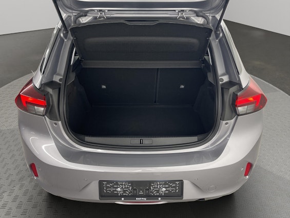 Vehicle image 4 Vehicle image 4