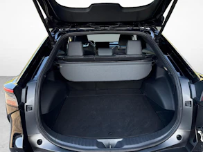 https://vehicle.imgix.net/4128064/46af7f38-1d0b-47f4-a763-37b22b665c91.jpg