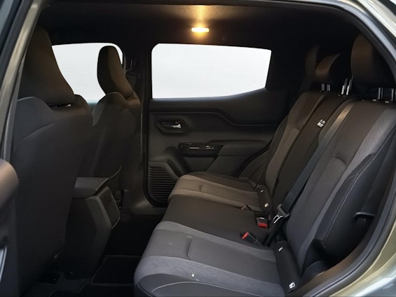 Vehicle image 11 Vehicle image 11