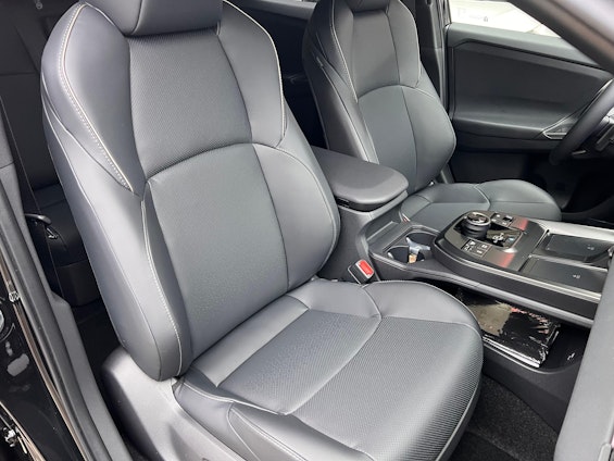 Vehicle image 14 Vehicle image 14