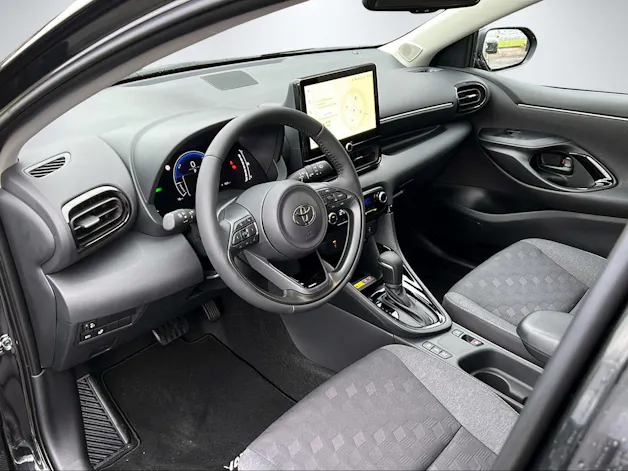 Toyota Yaris 1.5 VVT-i HSD Trend
