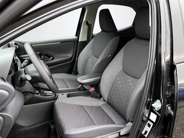 Toyota Yaris 1.5 VVT-i HSD Trend