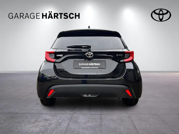 Toyota Yaris 1.5 VVT-i HSD Trend