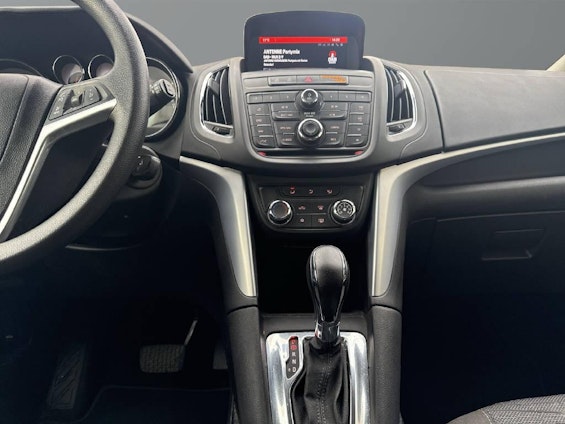 Vehicle image 8 Vehicle image 8