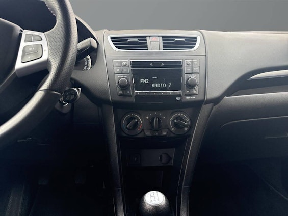 Vehicle image 8 Vehicle image 8