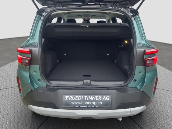 Vehicle image 14 Vehicle image 14