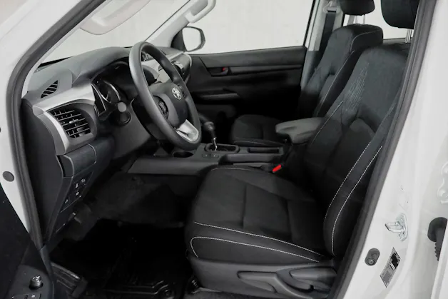 Toyota Hilux Double Cab.-Pick-up 2.4 D-4D 150 Comfort