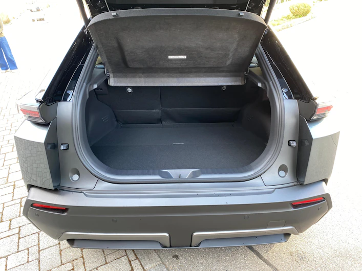 Fahrzeugbild TOYOTA C-HR+