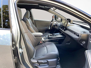 Fahrzeugbild TOYOTA C-HR+ Premium AWD