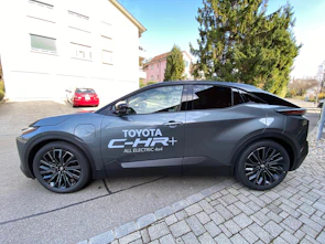 image du véhicule TOYOTA C-HR+ Premium AWD
