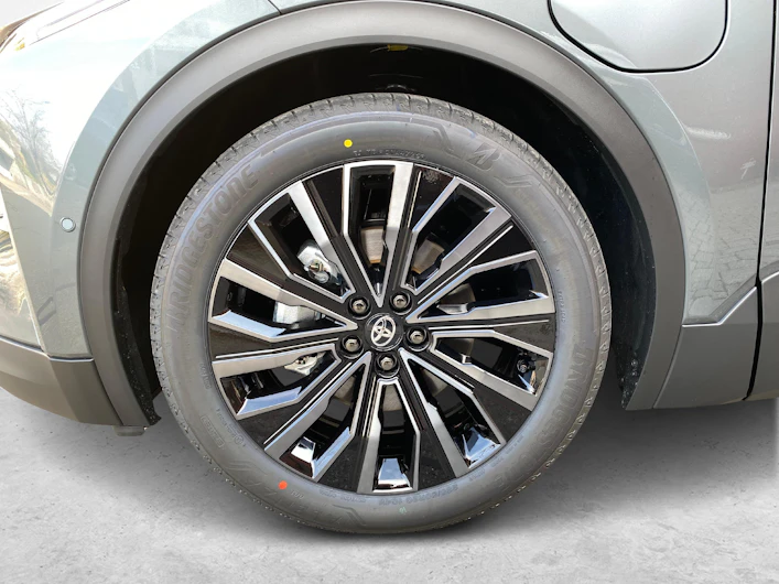 Fahrzeugbild TOYOTA C-HR+