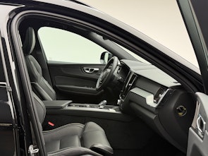 Vehicle image VOLVO XC60 2.0 T8 TE Black Edition eAWD