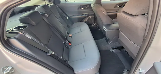 Toyota Prius 2.0 Plug-In-Hybrid Style
