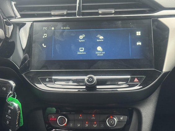 Vehicle image 13 Vehicle image 13