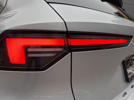 Vehicle image 28 Vehicle image 28