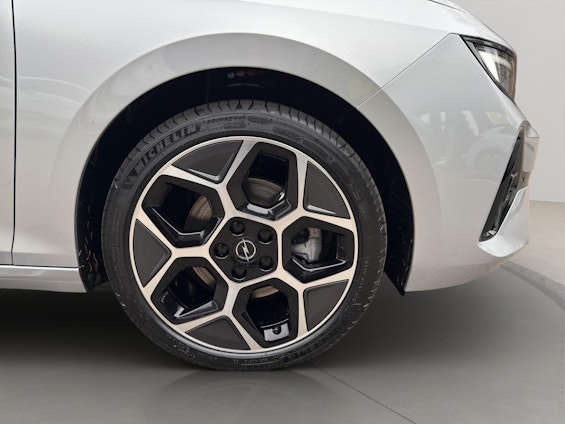 Vehicle image 25 Vehicle image 25