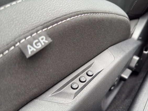 Vehicle image 29 Vehicle image 29