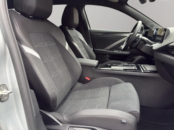 Vehicle image 22 Vehicle image 22