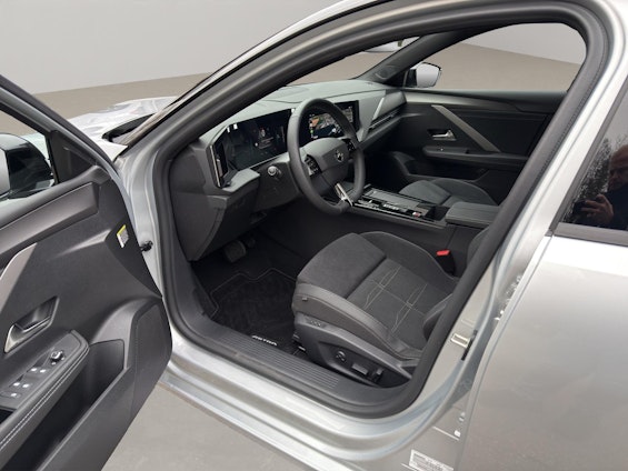 Vehicle image 12 Vehicle image 12