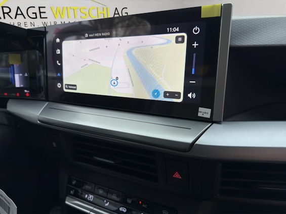 Vehicle image 23 Vehicle image 23