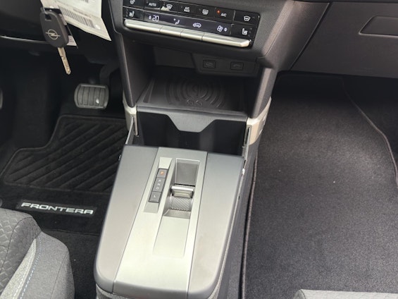 Vehicle image 19 Vehicle image 19