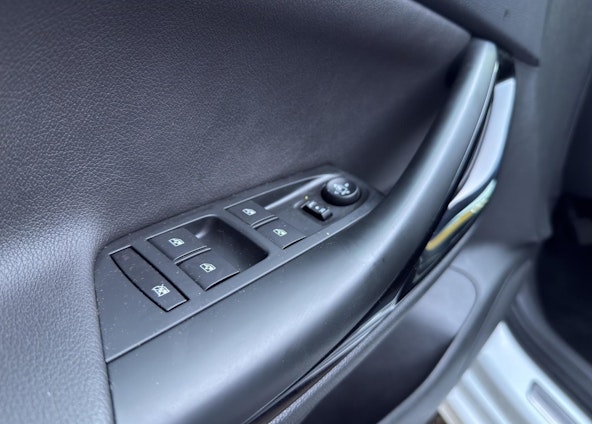 Vehicle image 15 Vehicle image 15