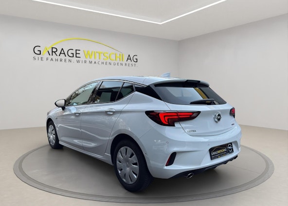 Vehicle image 9 Vehicle image 9