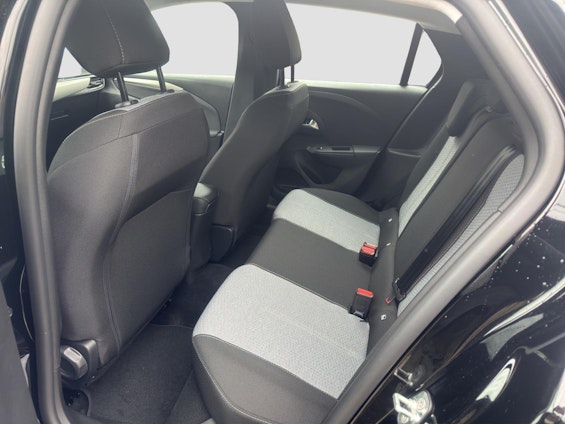 Vehicle image 14 Vehicle image 14