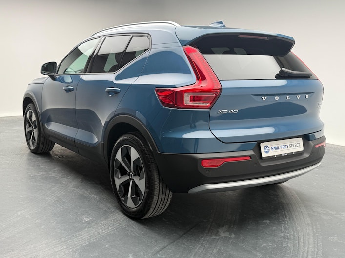 Vehicle image VOLVO XC40