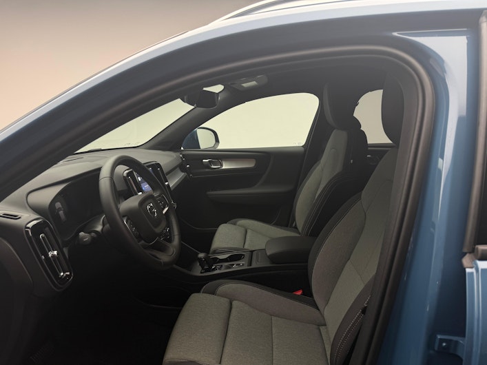 Vehicle image VOLVO XC40