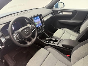 Vehicle image VOLVO XC40 2.0 B3 MH Core
