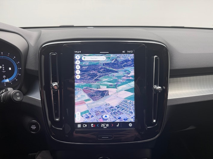 Vehicle image VOLVO XC40