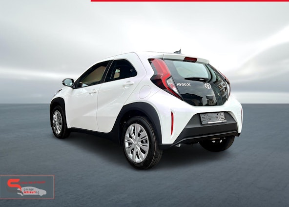 Vehicle image 3 Vehicle image 3