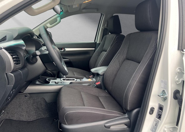 Vehicle image 6 Vehicle image 6