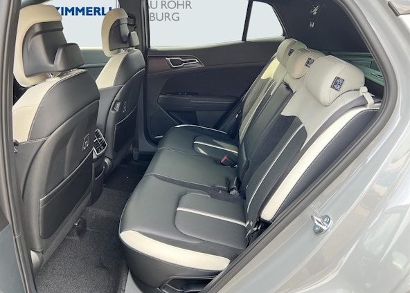 Vehicle image 10 Vehicle image 10