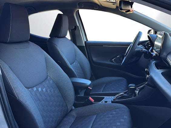 Vehicle image 6 Vehicle image 6