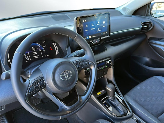 Vehicle image 4 Vehicle image 4