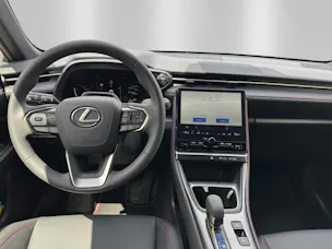 Lexus LBX 1.5 Hybrid Emotion AWD
