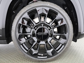 Vehicle image BMW XM 50e Plug-in Hybrid