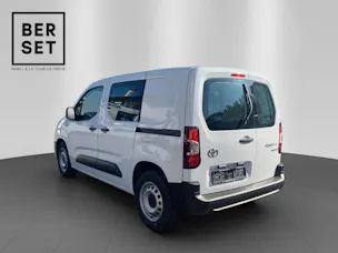 Toyota PROACE CITY Van L1 52KWh Active