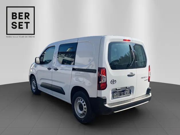 Toyota PROACE CITY Van L1 52KWh Active
