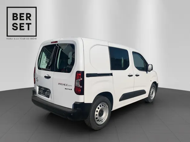 Toyota PROACE CITY Van L1 52KWh Active