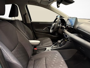 Vehicle image TOYOTA Yaris 1.5 VVT-i HSD Trend