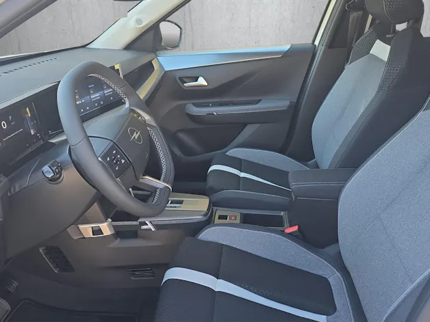 Opel Frontera 1.2 T HEV 145 GS