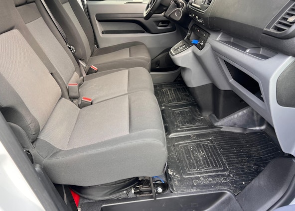 Vehicle image 8 Vehicle image 8