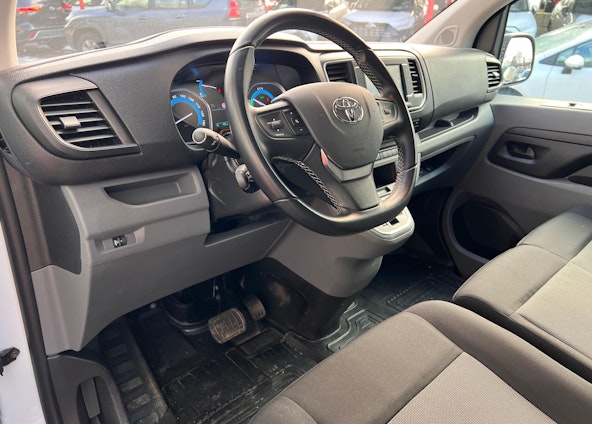 Vehicle image 6 Vehicle image 6