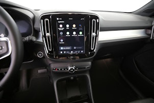 Vehicle image VOLVO XC40 2.0 B3 MH Plus Dark