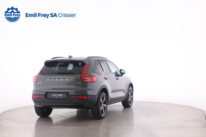 Vehicle image VOLVO XC40